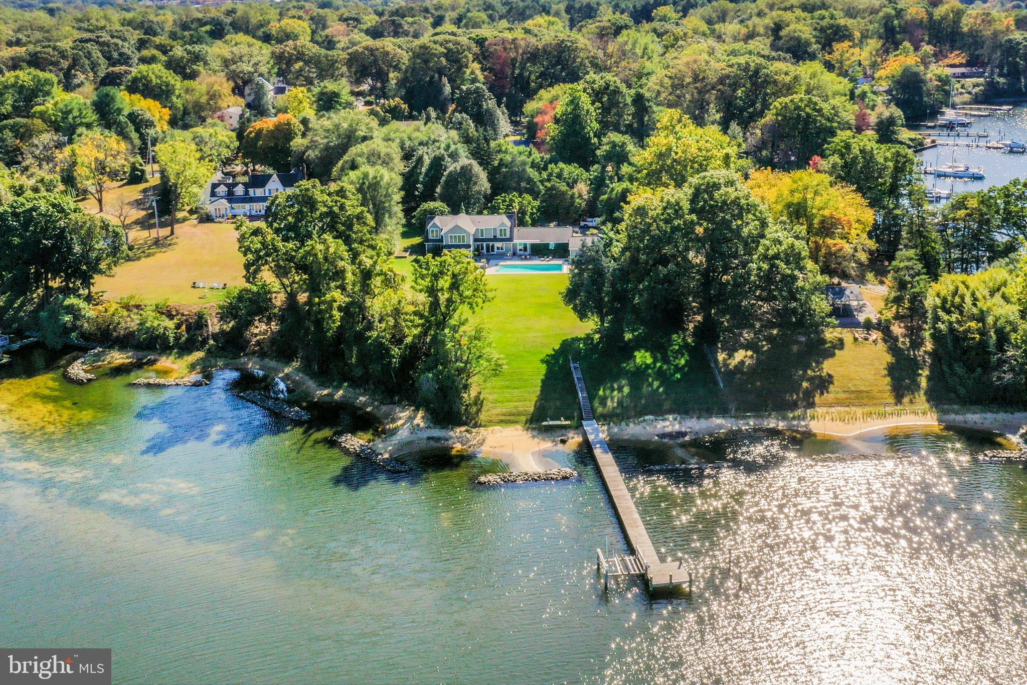 TWIN HARBORS - Residential