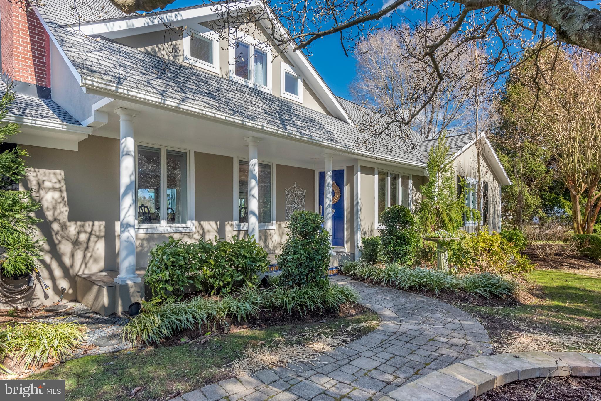 TWIN HARBORS - Residential