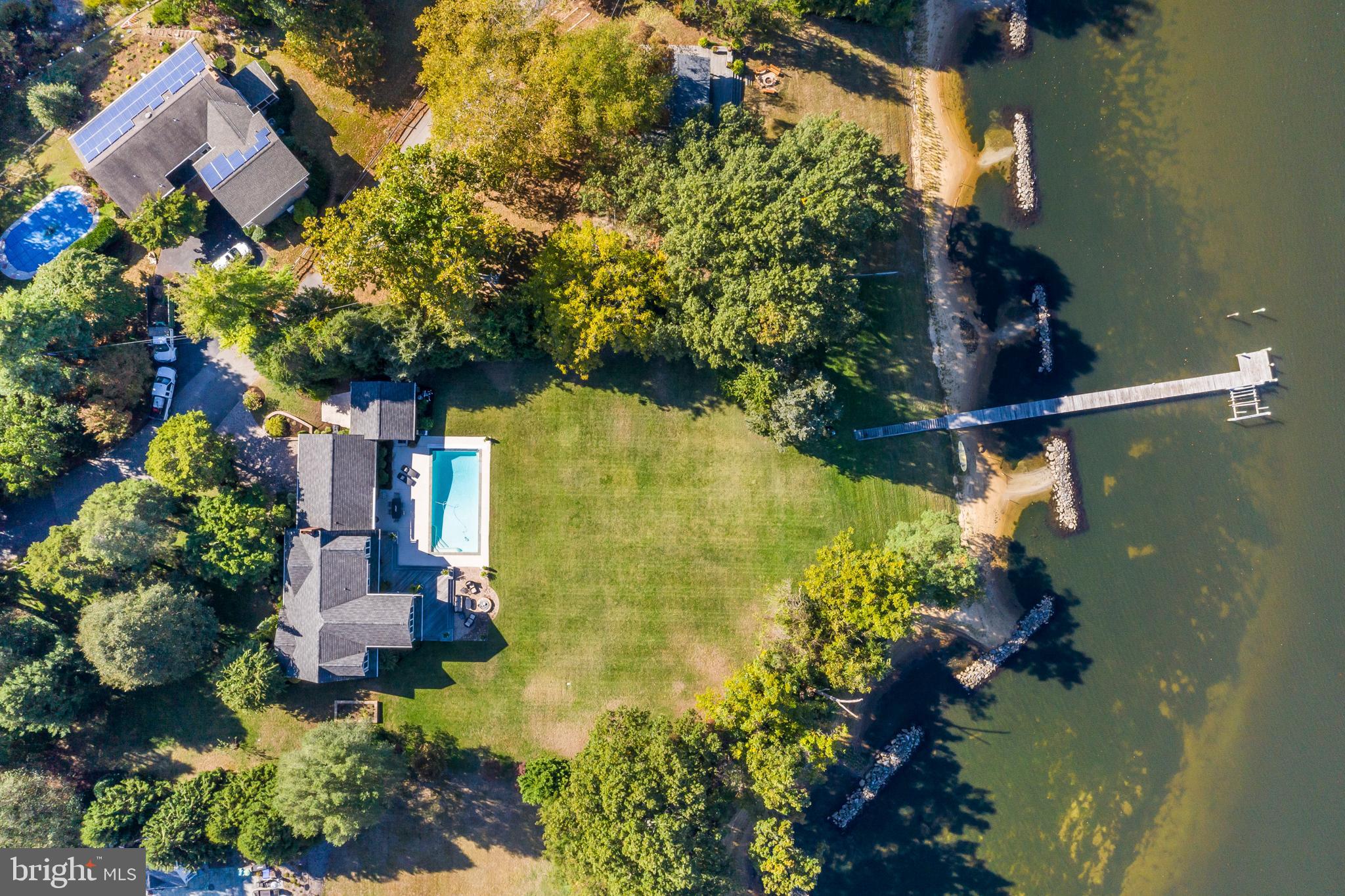 TWIN HARBORS - Residential