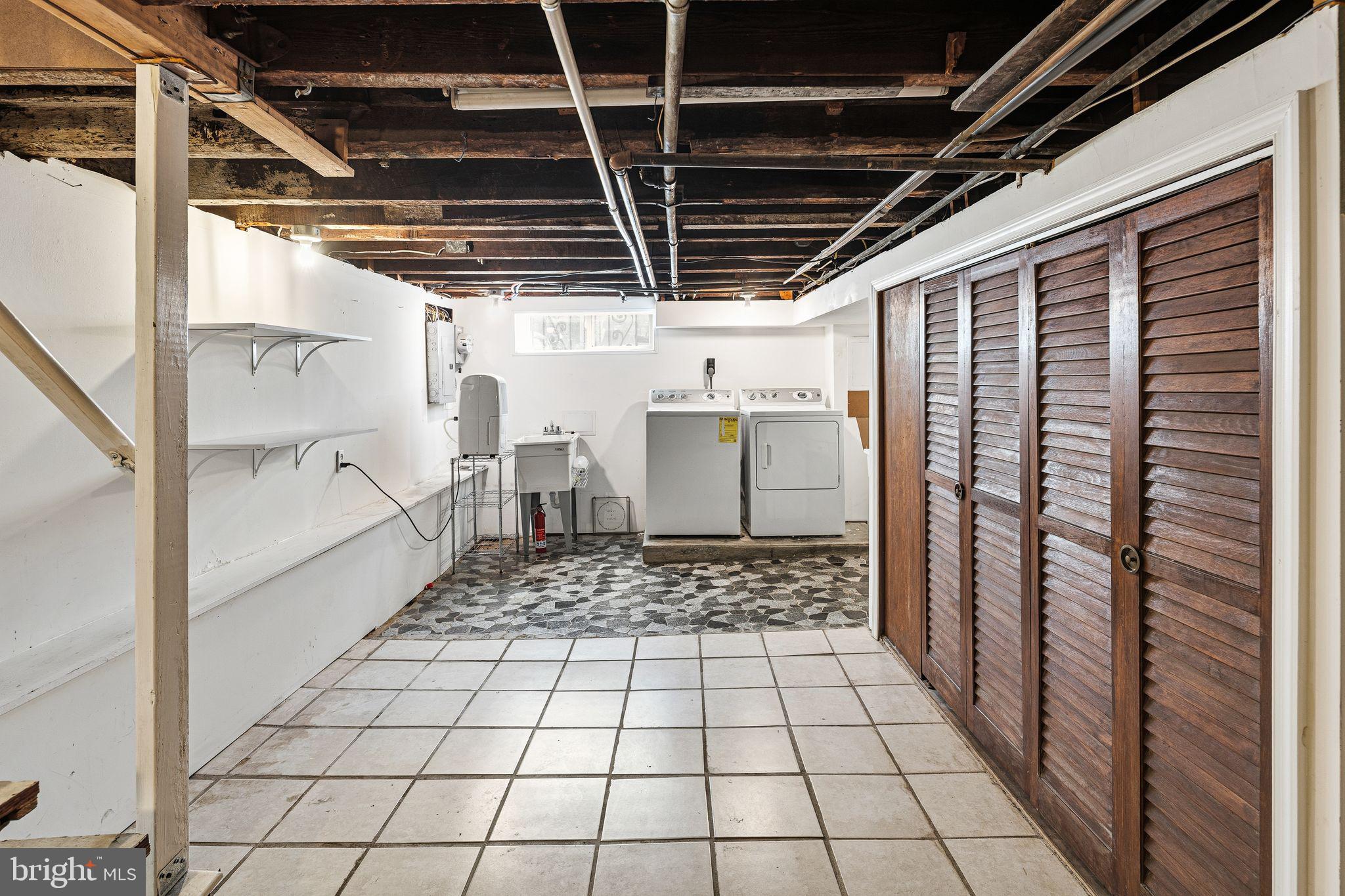 PASSYUNK SQUARE - Residential