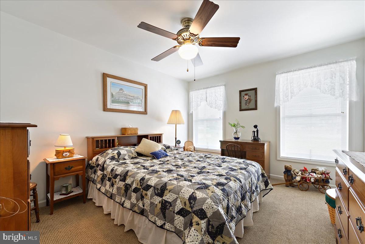 LINCOLN MEADOW - Residential