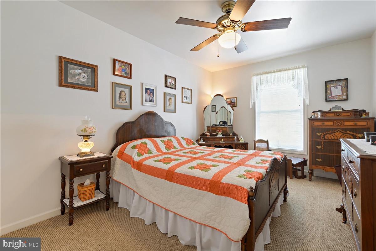 LINCOLN MEADOW - Residential