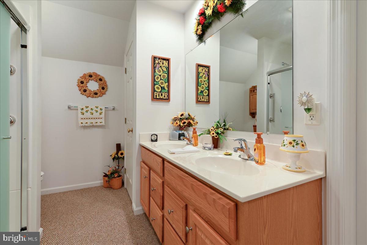 LINCOLN MEADOW - Residential