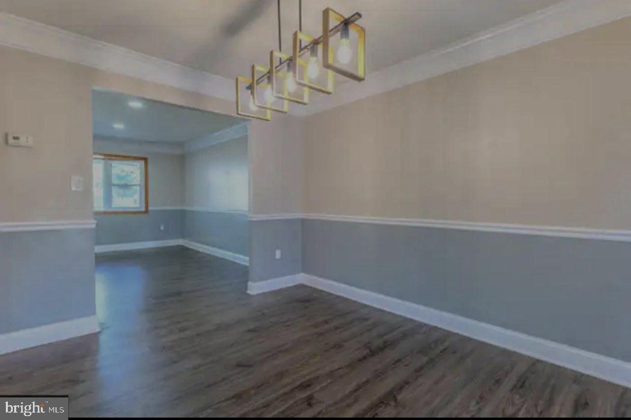 CHADWICK MANOR - Residential