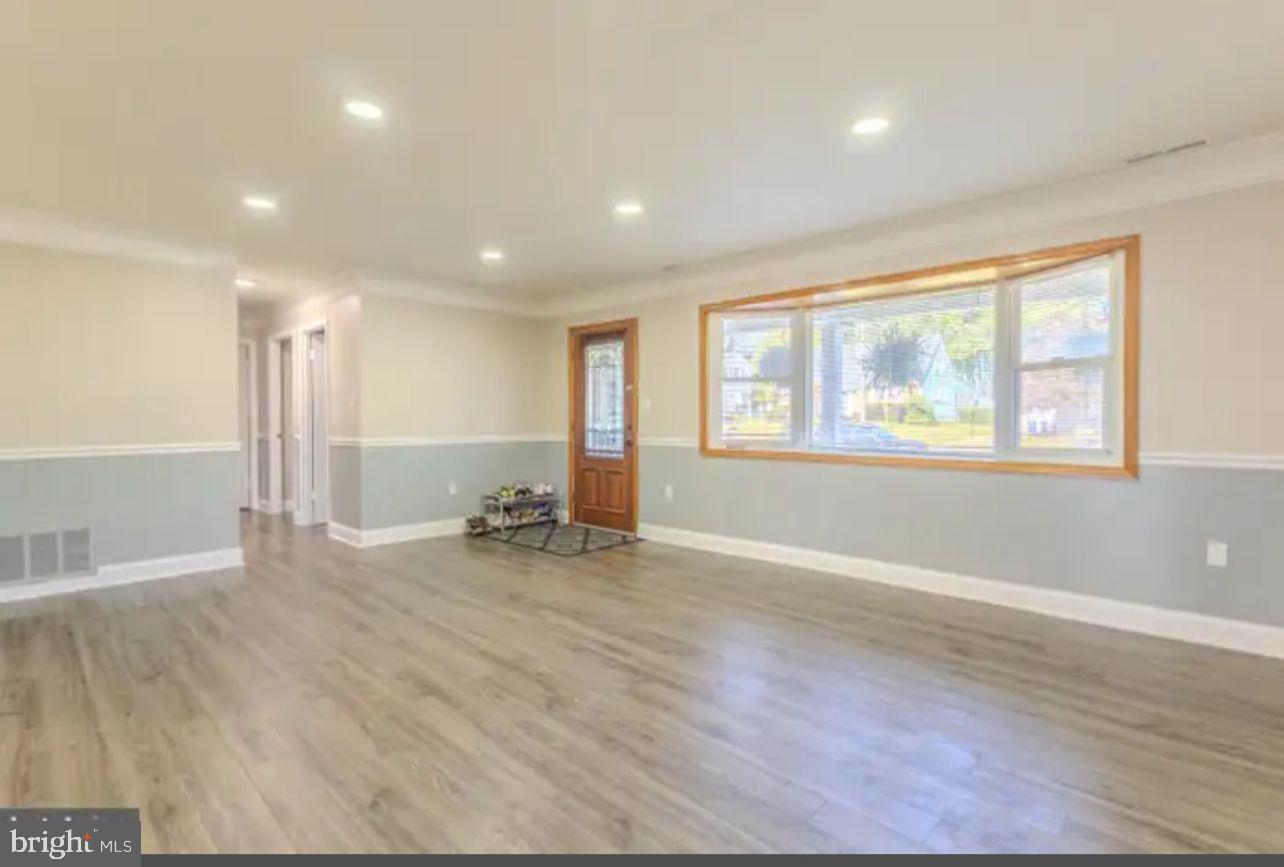 CHADWICK MANOR - Residential