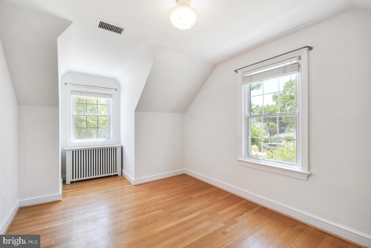 TAKOMA PARK - Residential