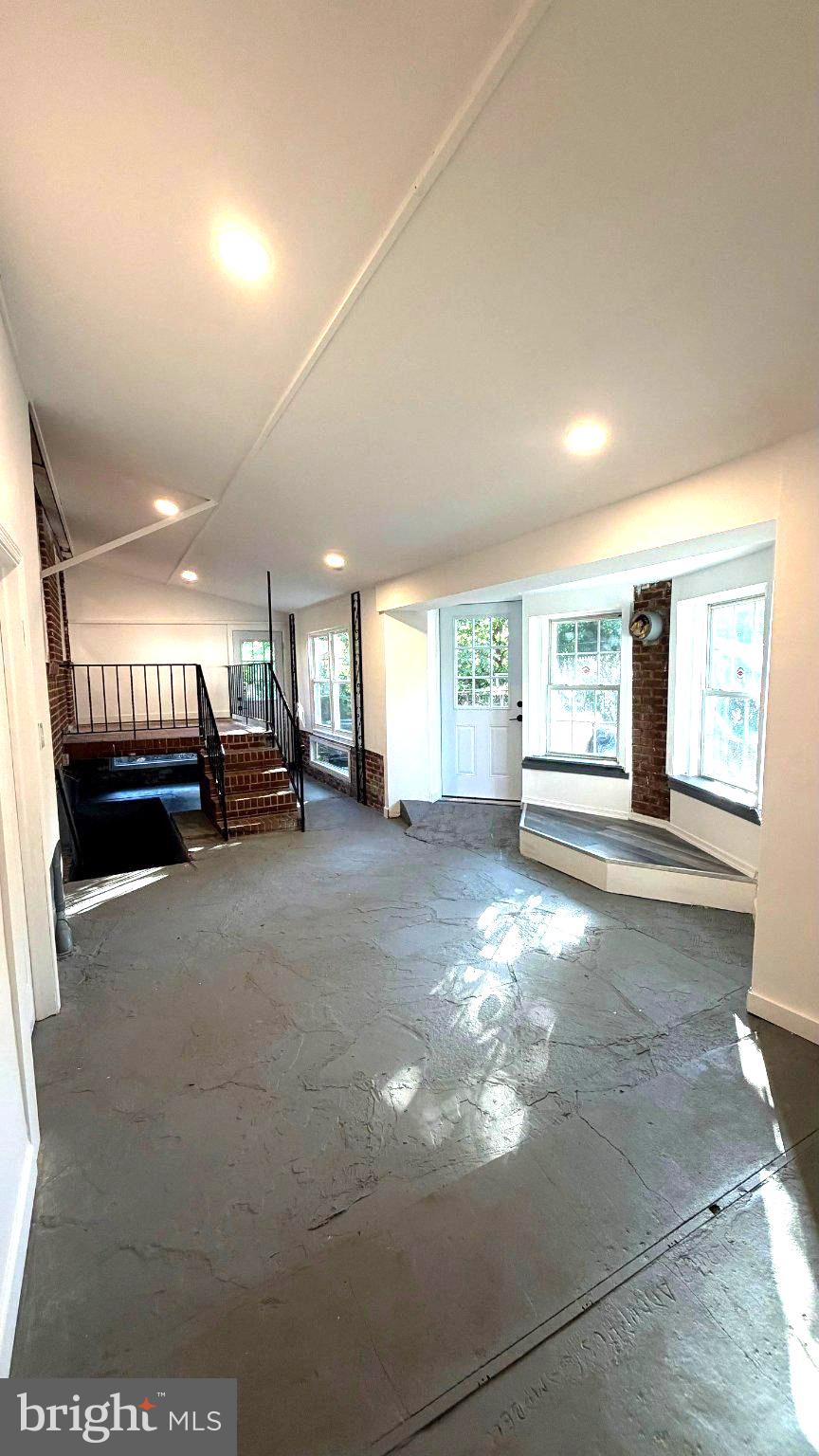 GWYNN OAK - Residential