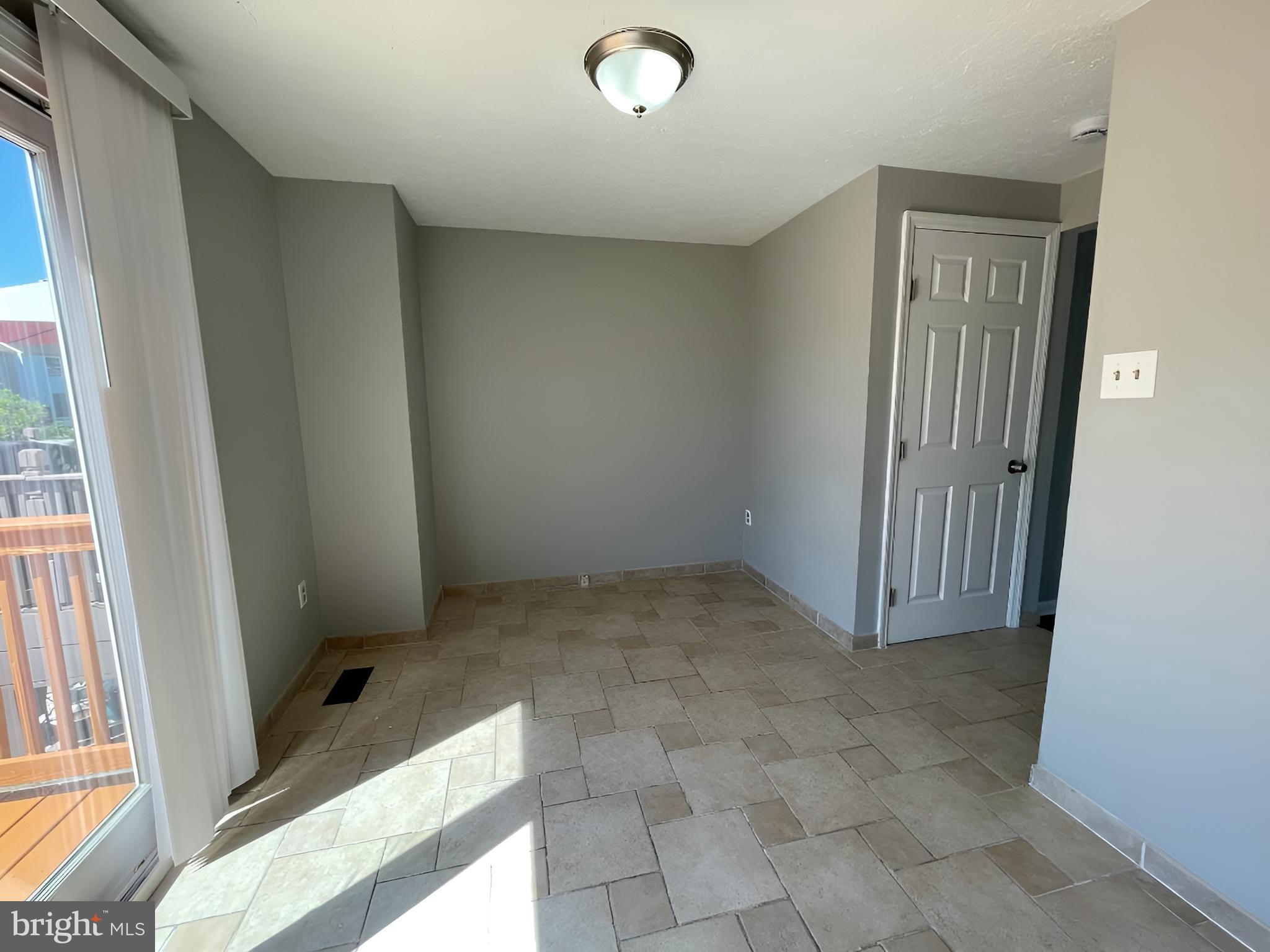 WEST SHORE - Residential