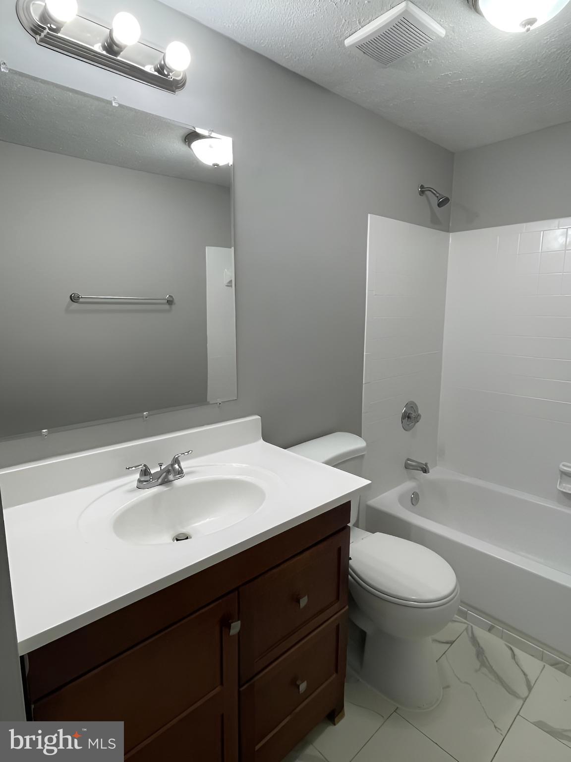 WEST SHORE - Residential