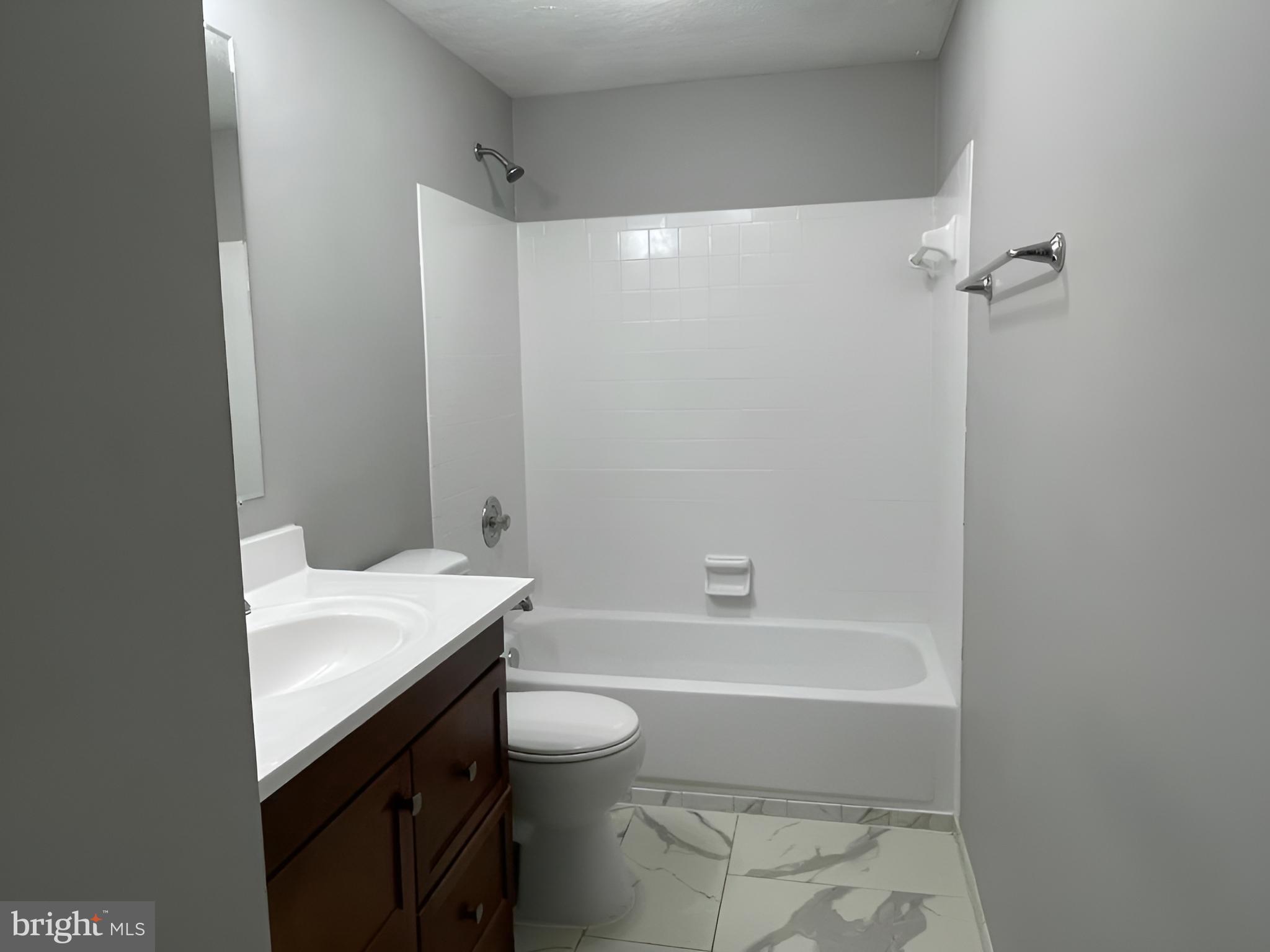WEST SHORE - Residential