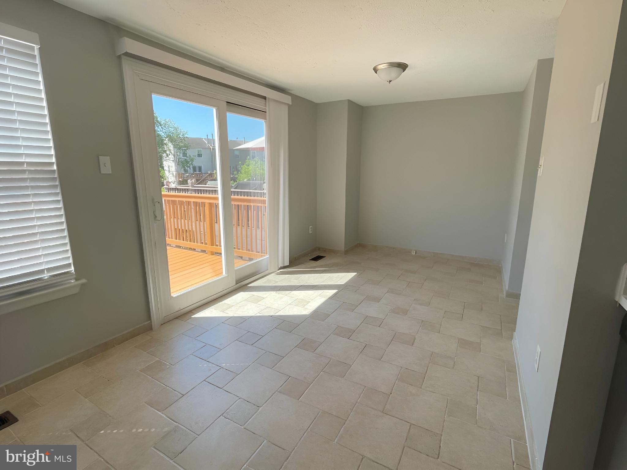 WEST SHORE - Residential
