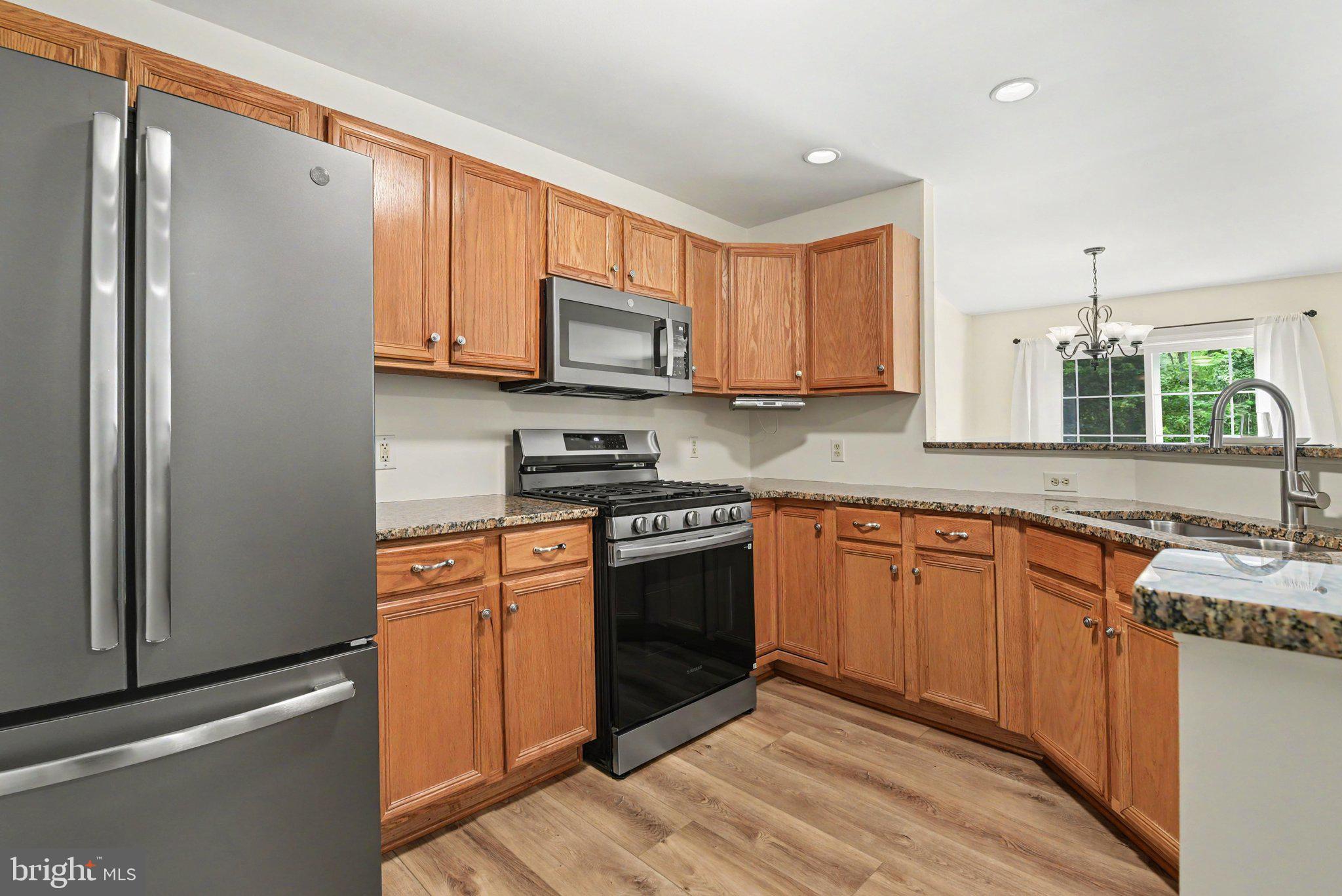SHERMAN ST TOWNHOMES - Residential