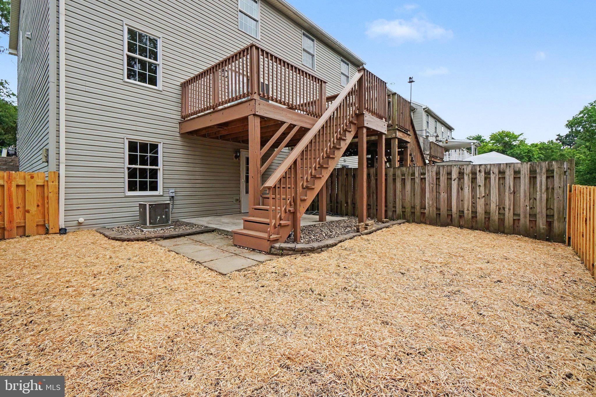 SHERMAN ST TOWNHOMES - Residential