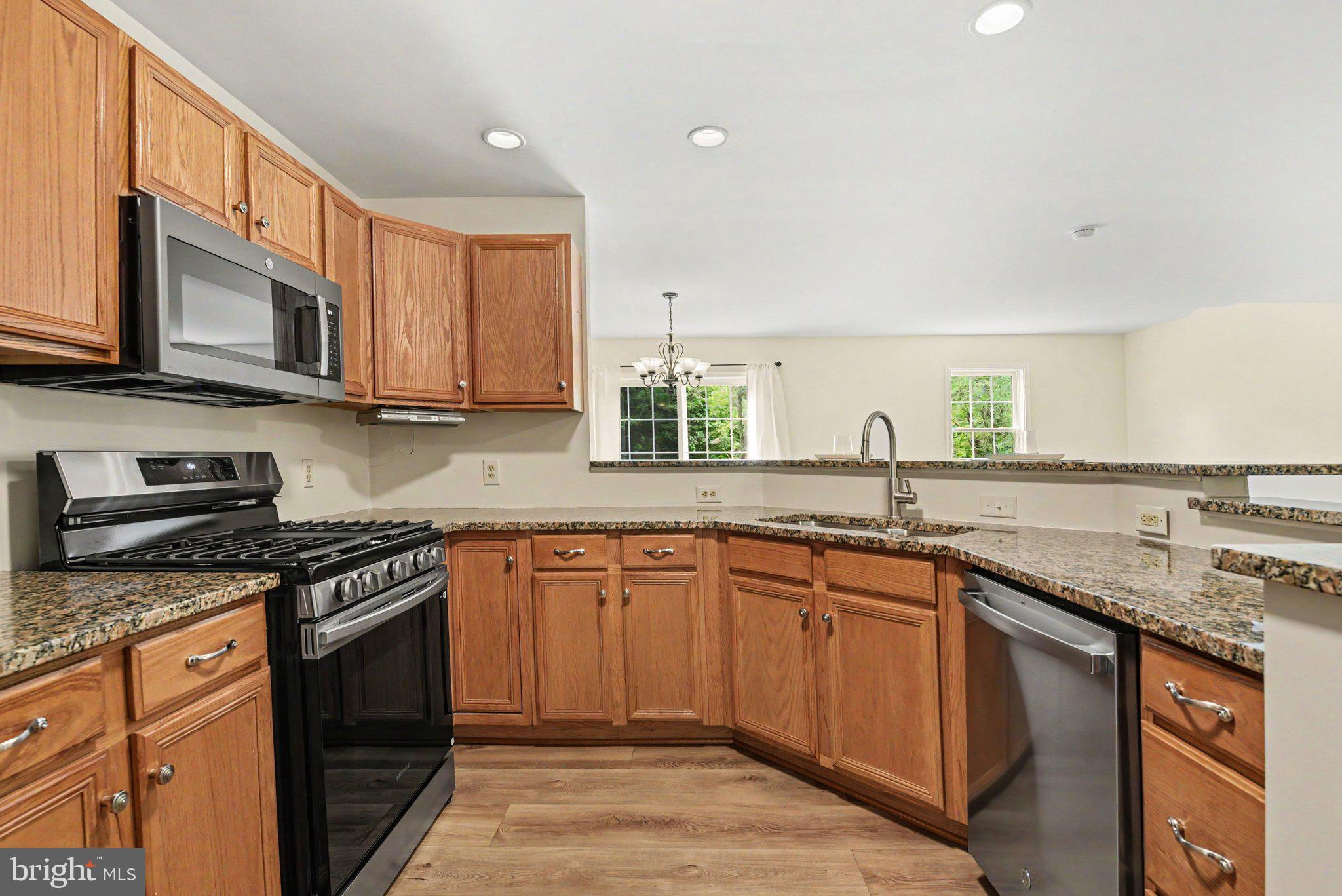 SHERMAN ST TOWNHOMES - Residential