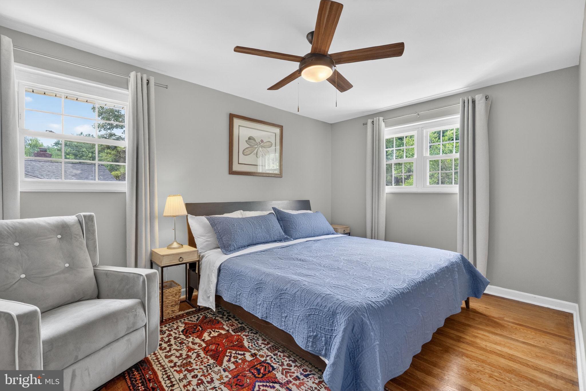 MONTGOMERY KNOLLS - Residential