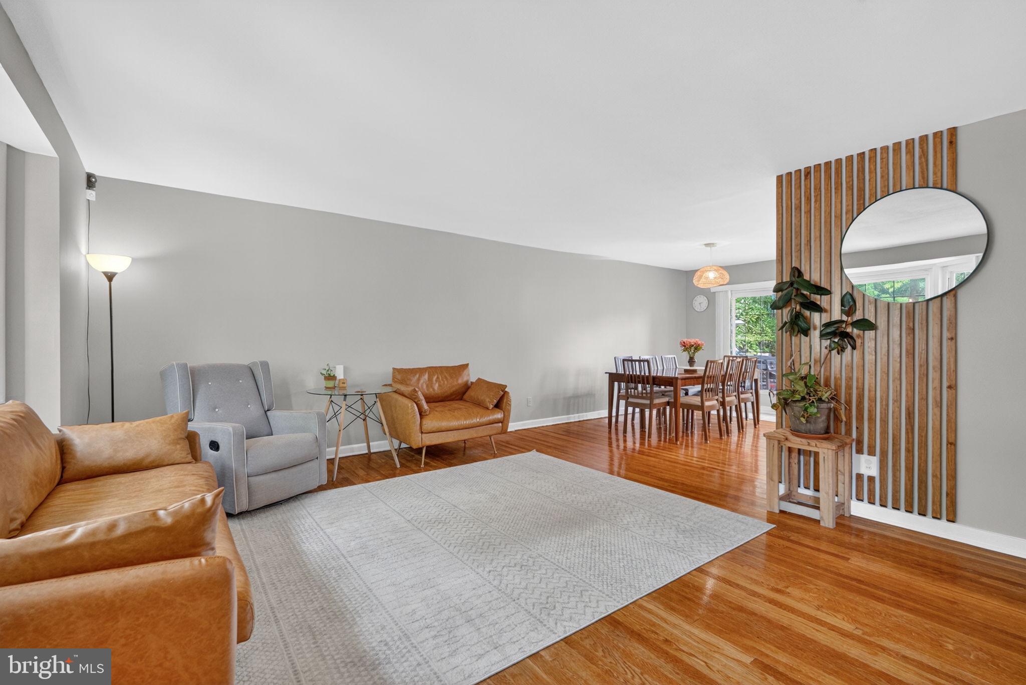 MONTGOMERY KNOLLS - Residential