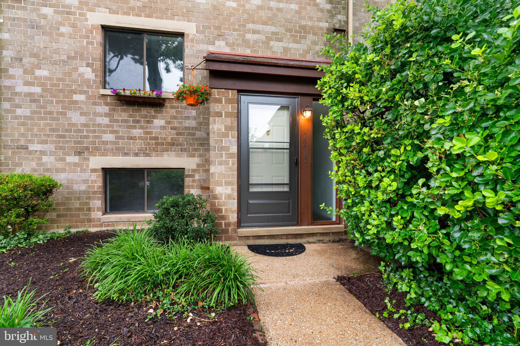 VILLAGE OF OWEN BROWN - Residential