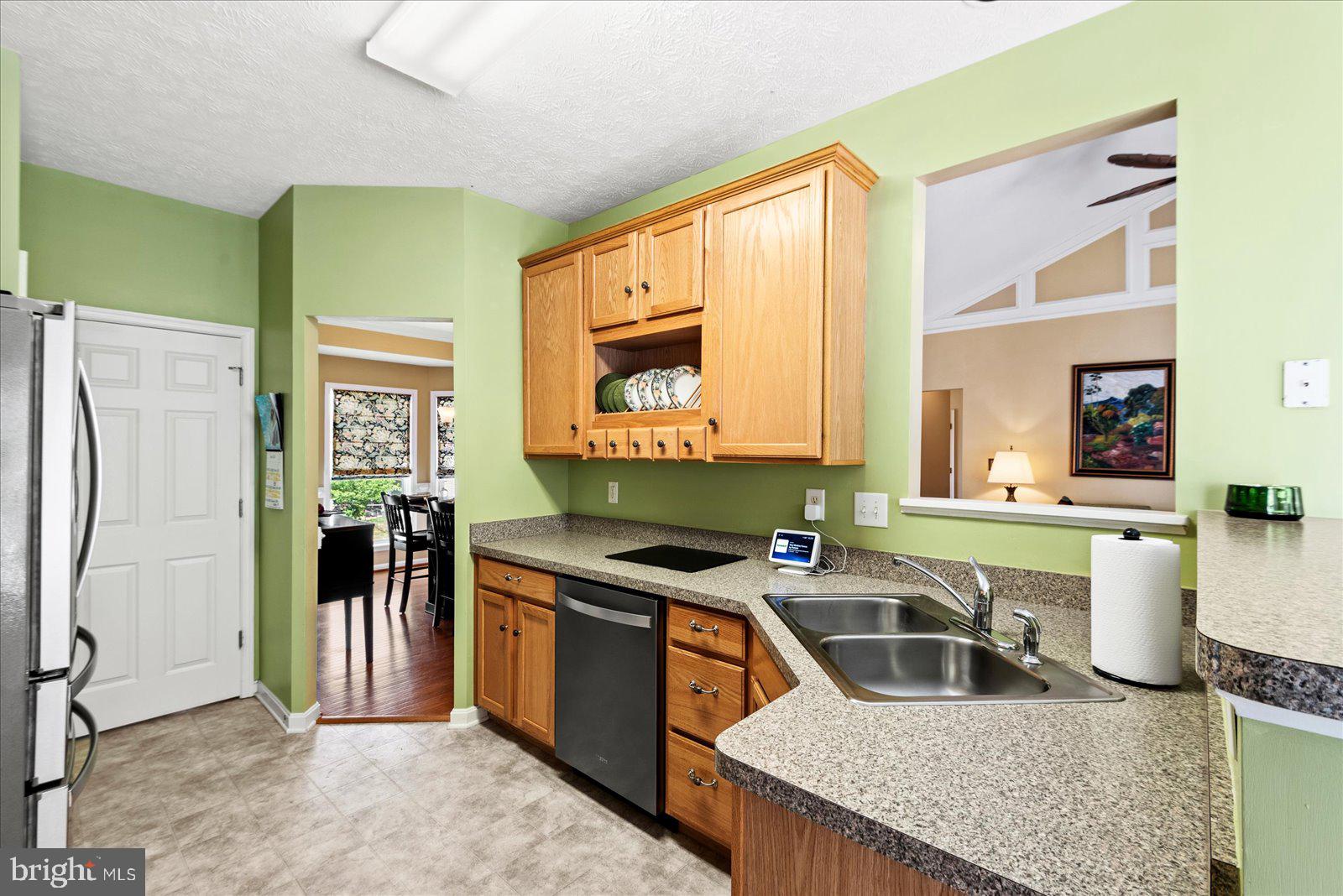 RIVERSIDE MEADOWS - Residential