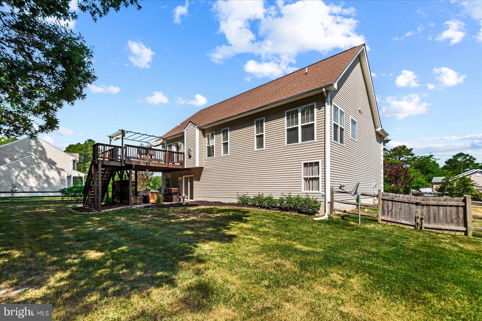 RIVERSIDE MEADOWS - Residential