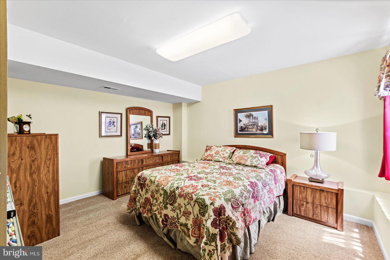 RIVERSIDE MEADOWS - Residential