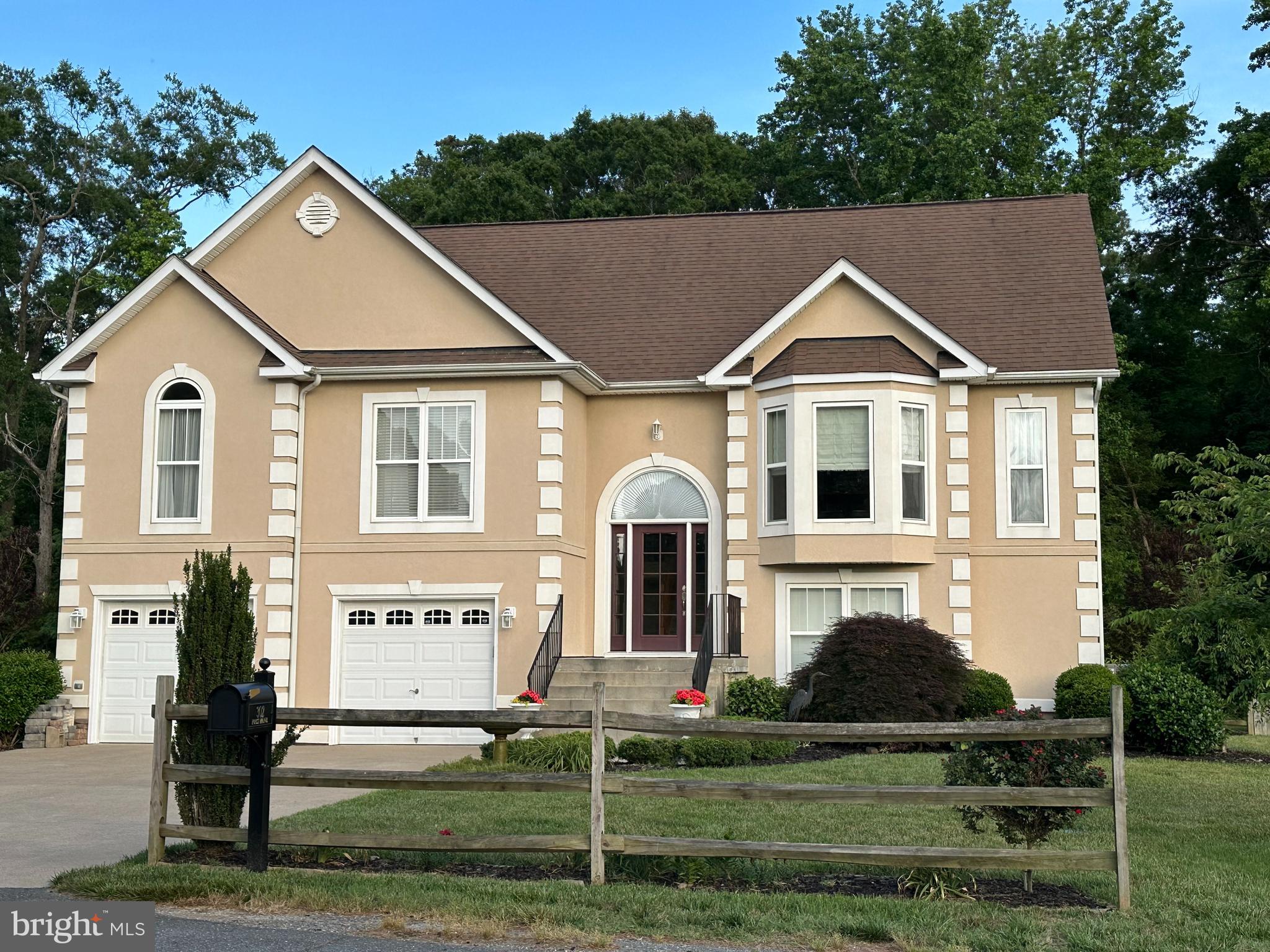 RIVERSIDE MEADOWS - Residential