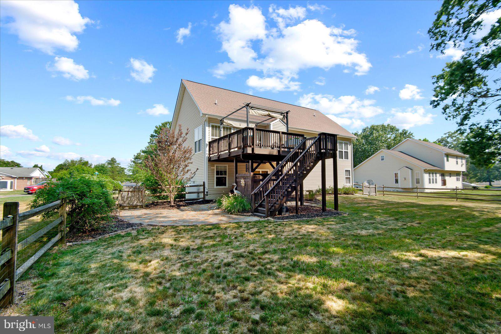 RIVERSIDE MEADOWS - Residential