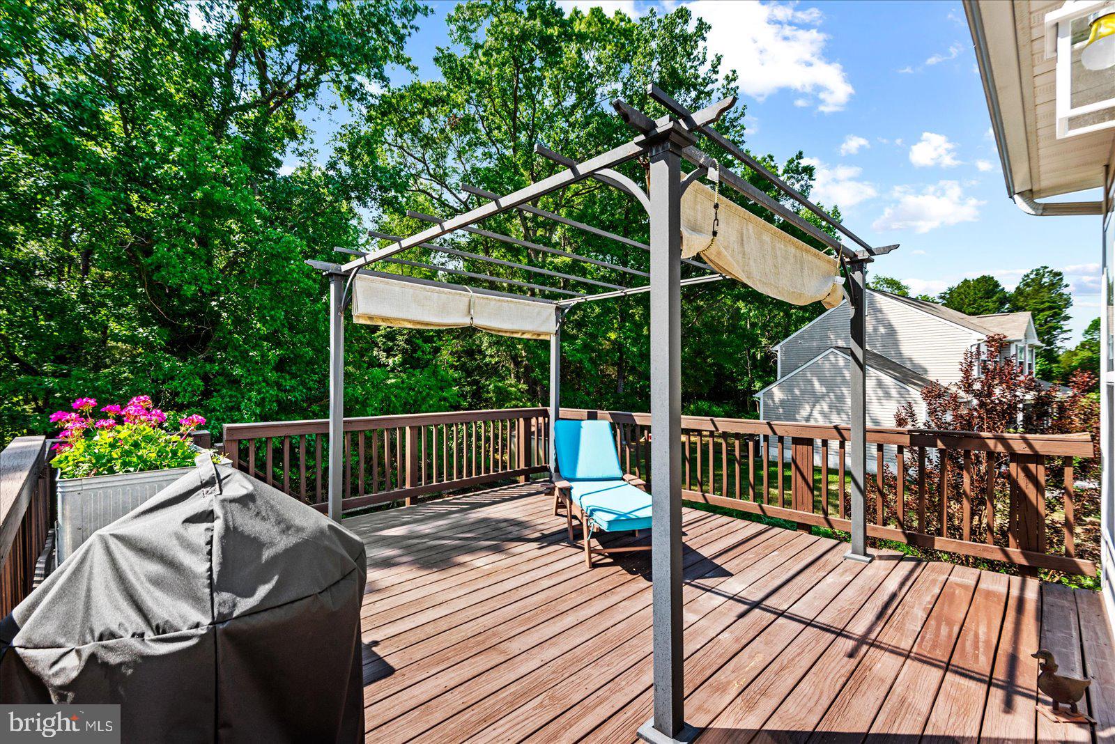 RIVERSIDE MEADOWS - Residential