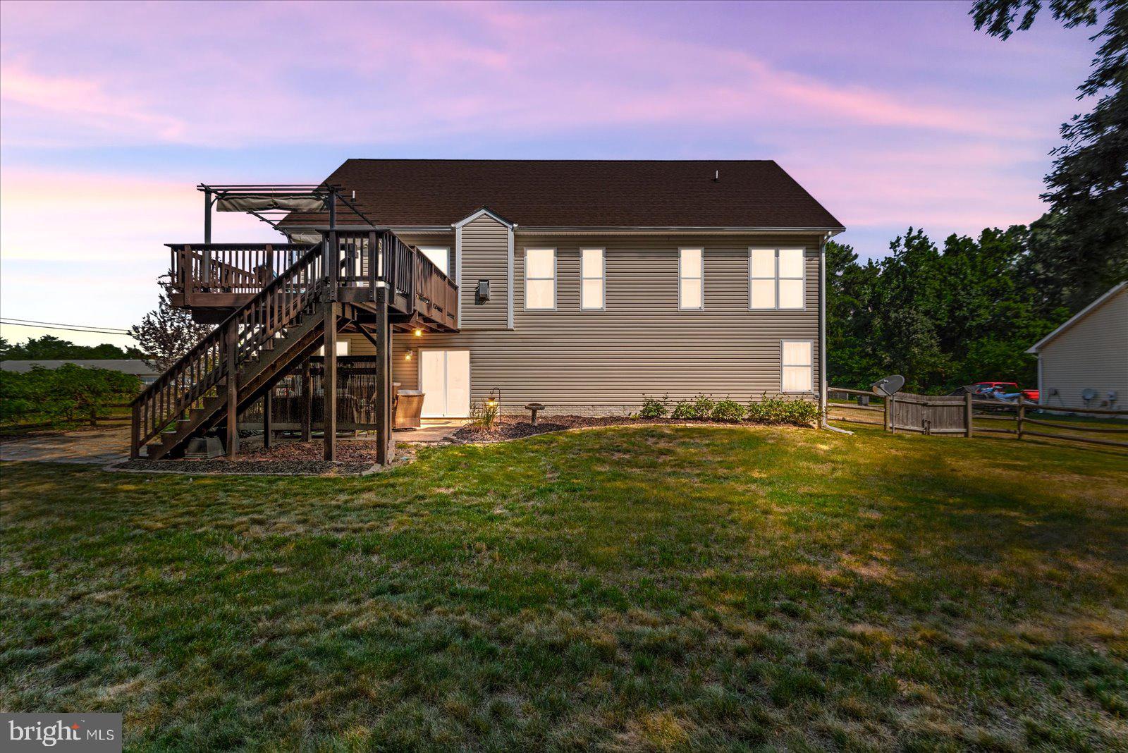 RIVERSIDE MEADOWS - Residential