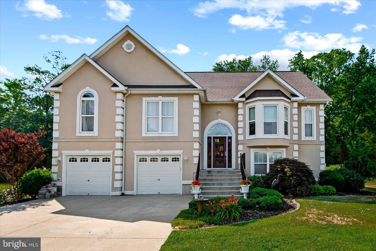 RIVERSIDE MEADOWS - Residential