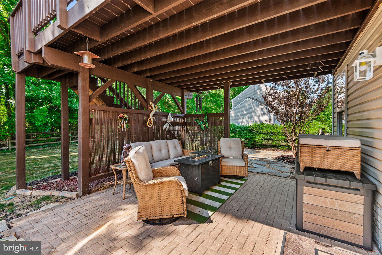 RIVERSIDE MEADOWS - Residential
