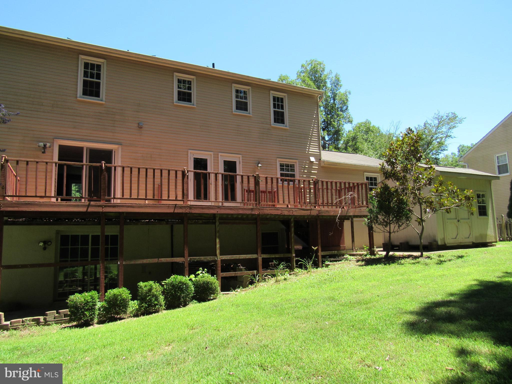 COUNTRY CLUB/LAKE MONTCLAIR - Residential