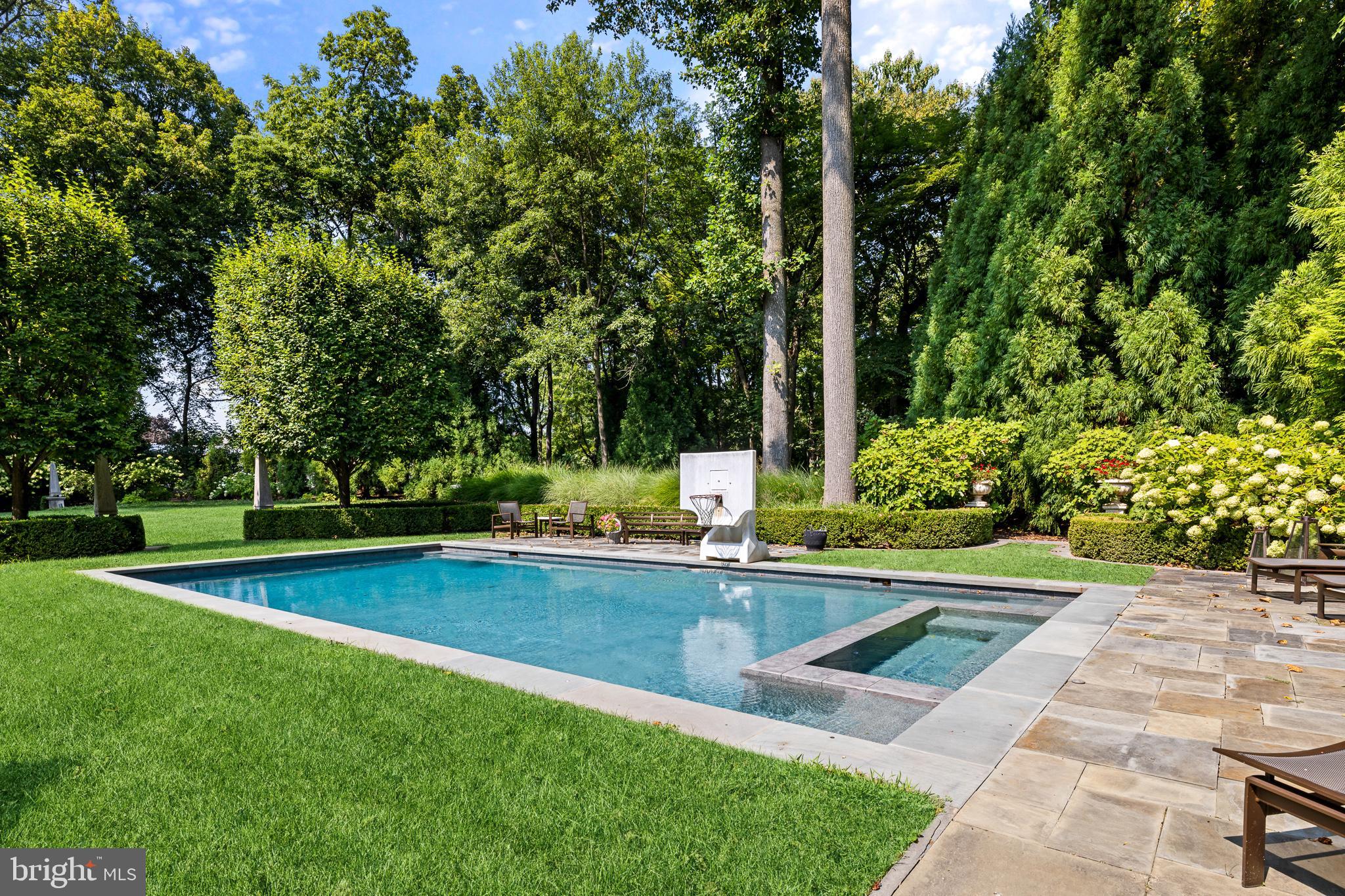 BRYN MAWR - Residential