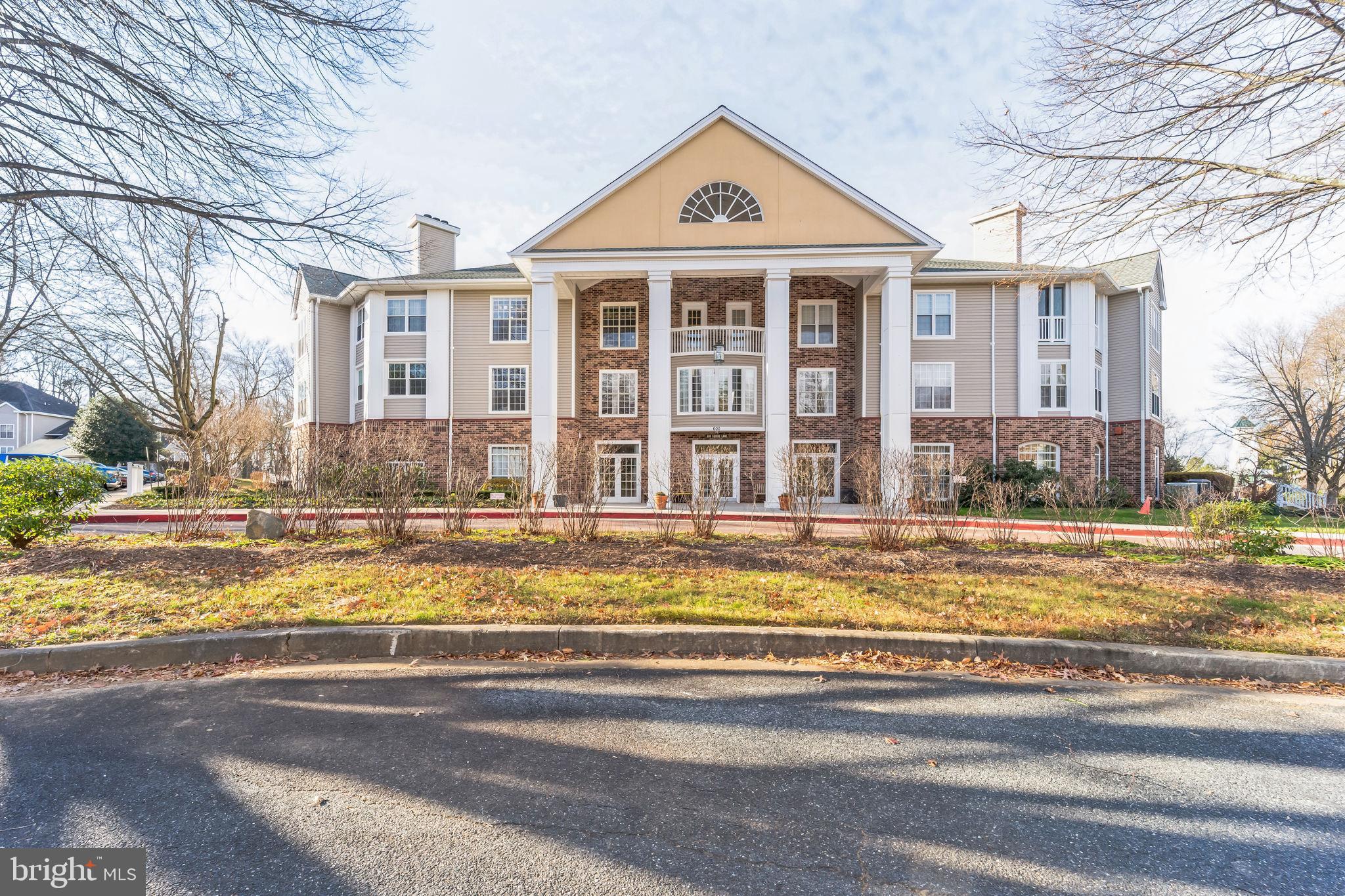 Welcome home! This is a charming 1 bedroom, 1 bath condo in English Country Manor. This condo unit is located within the main clubhouse building, so residents will be sure to enjoy the convenience of the community amenities just steps away from the front door! The community offers a clubhouse/lounge area with a kitchen, a fitness center, and a pool. This condo unit has been updated throughout with new plank flooring, updated bathroom with marble counter, tasteful kitchen with Corian countertops, and a private deck. This home also has a decorative fireplace, large laundry room with full-sized washer/dryer, and tons of natural light.

650+ credit scores are required of all adults 19+ living in the home. Household income must be at least 3x the monthly rent and must be documented/verifiable. All adults must have a clean rental history with no prior court filings for non-payment of rent or evictions in the last 5 years. Small dogs under 25lbs are taken on a case-by-case basis (sorry, no cats).