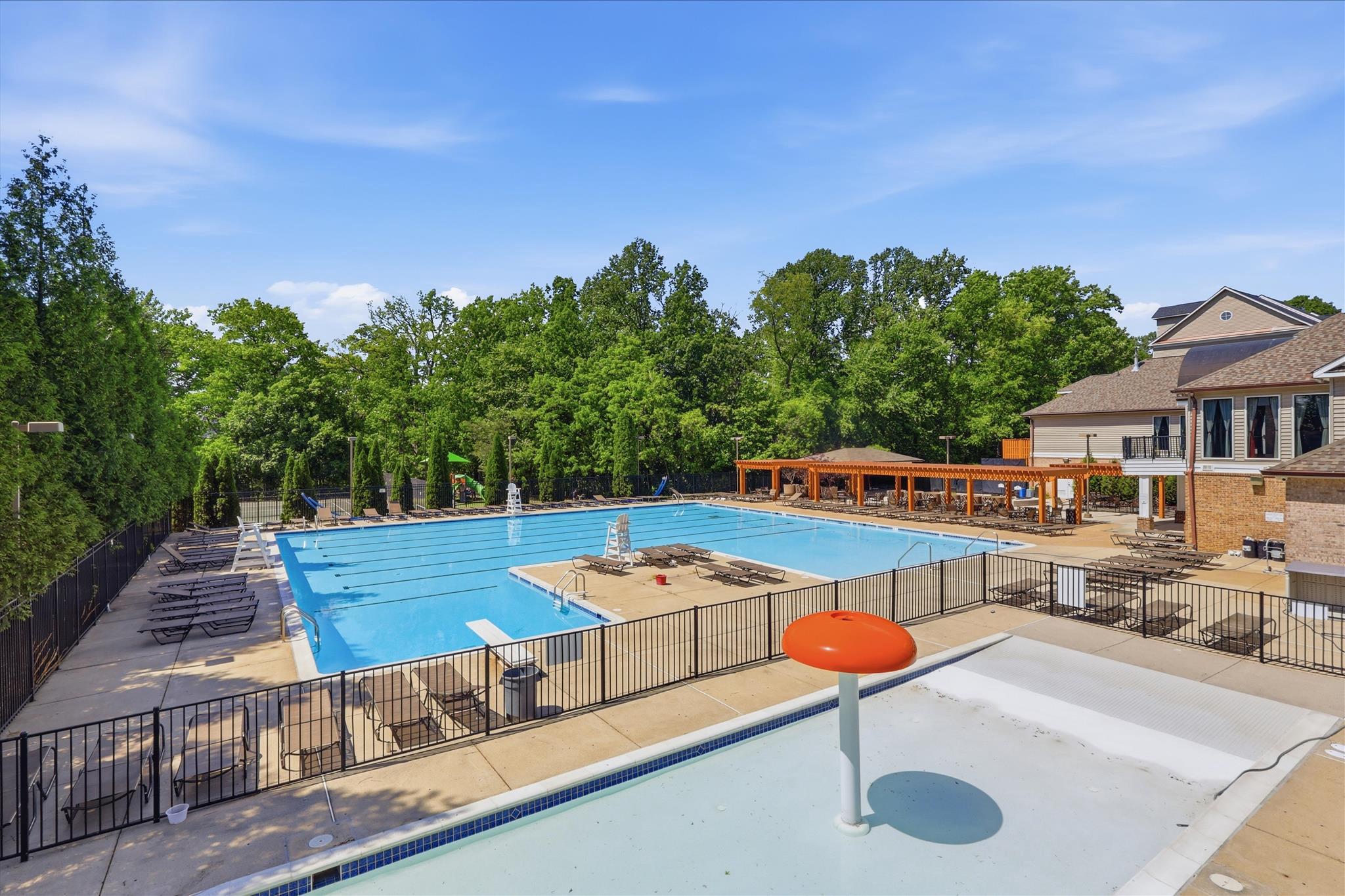 KINGSTOWNE - Residential