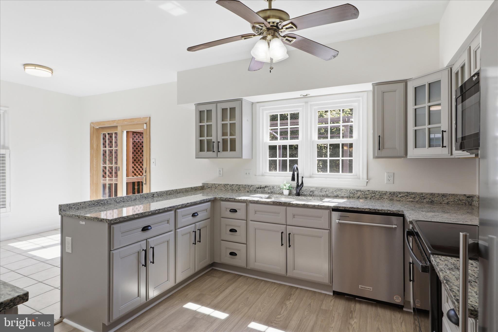 KINGSTOWNE - Residential