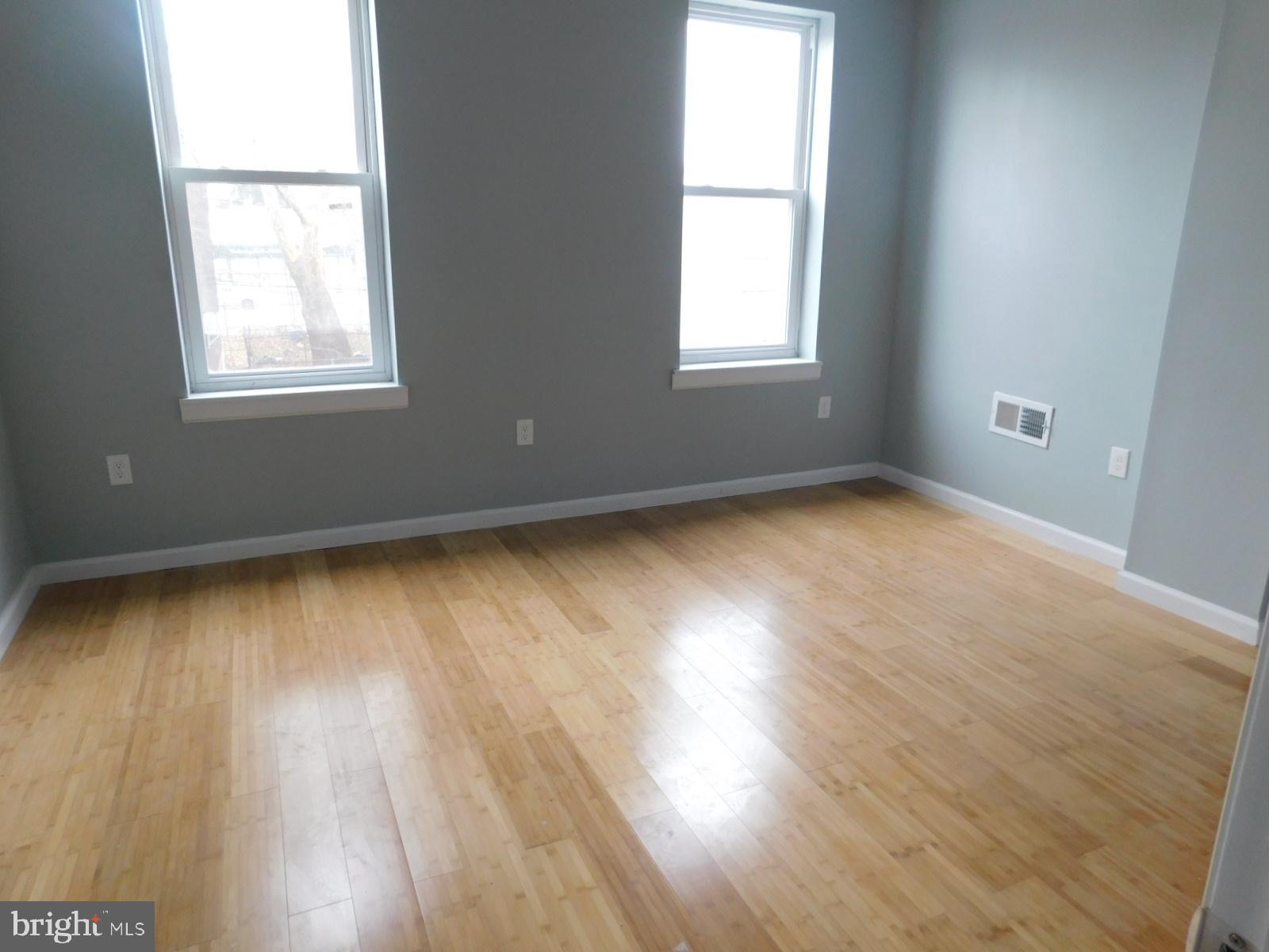 MILL CREEK - Residential