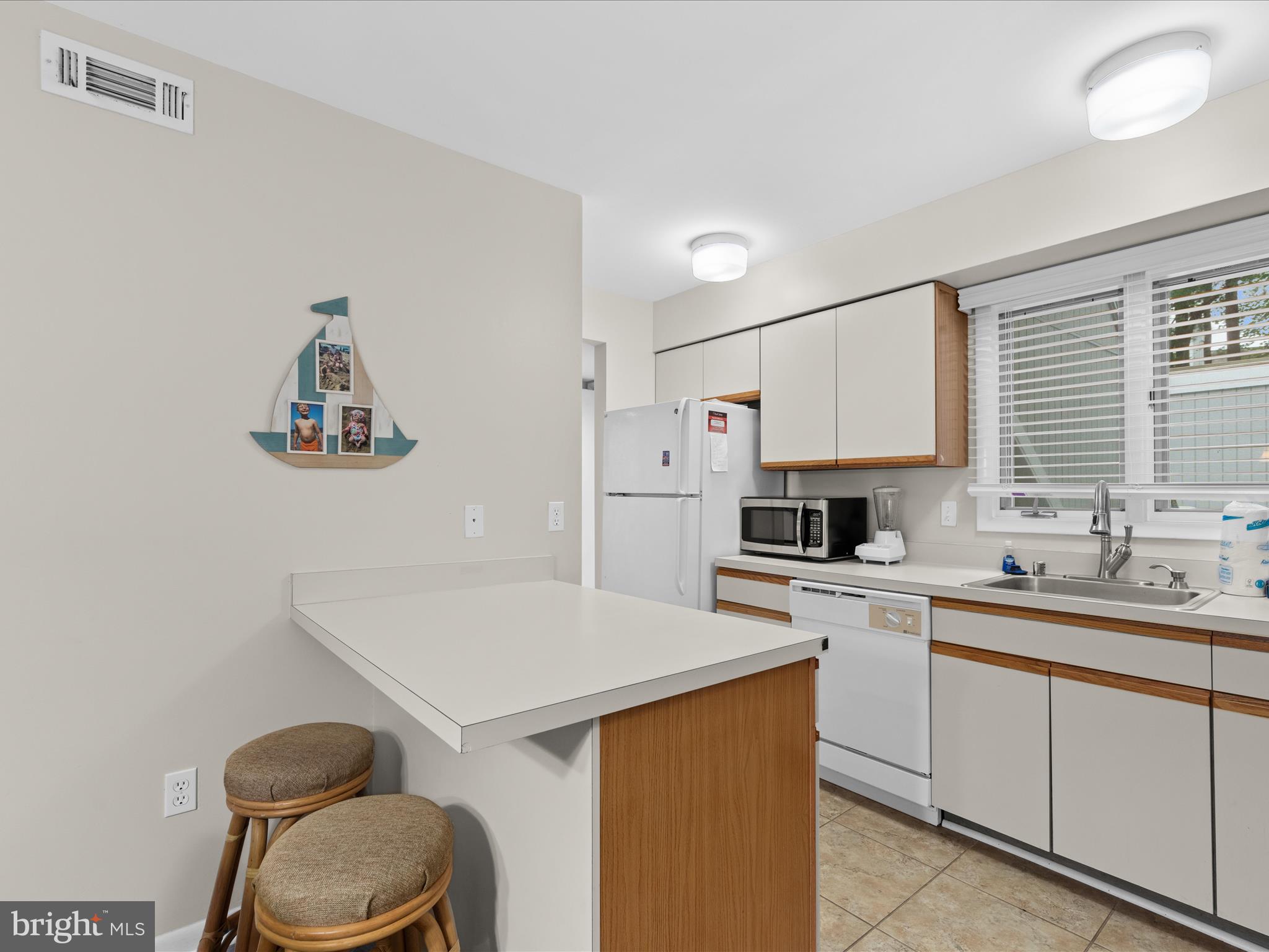 SEA COLONY WEST - Residential