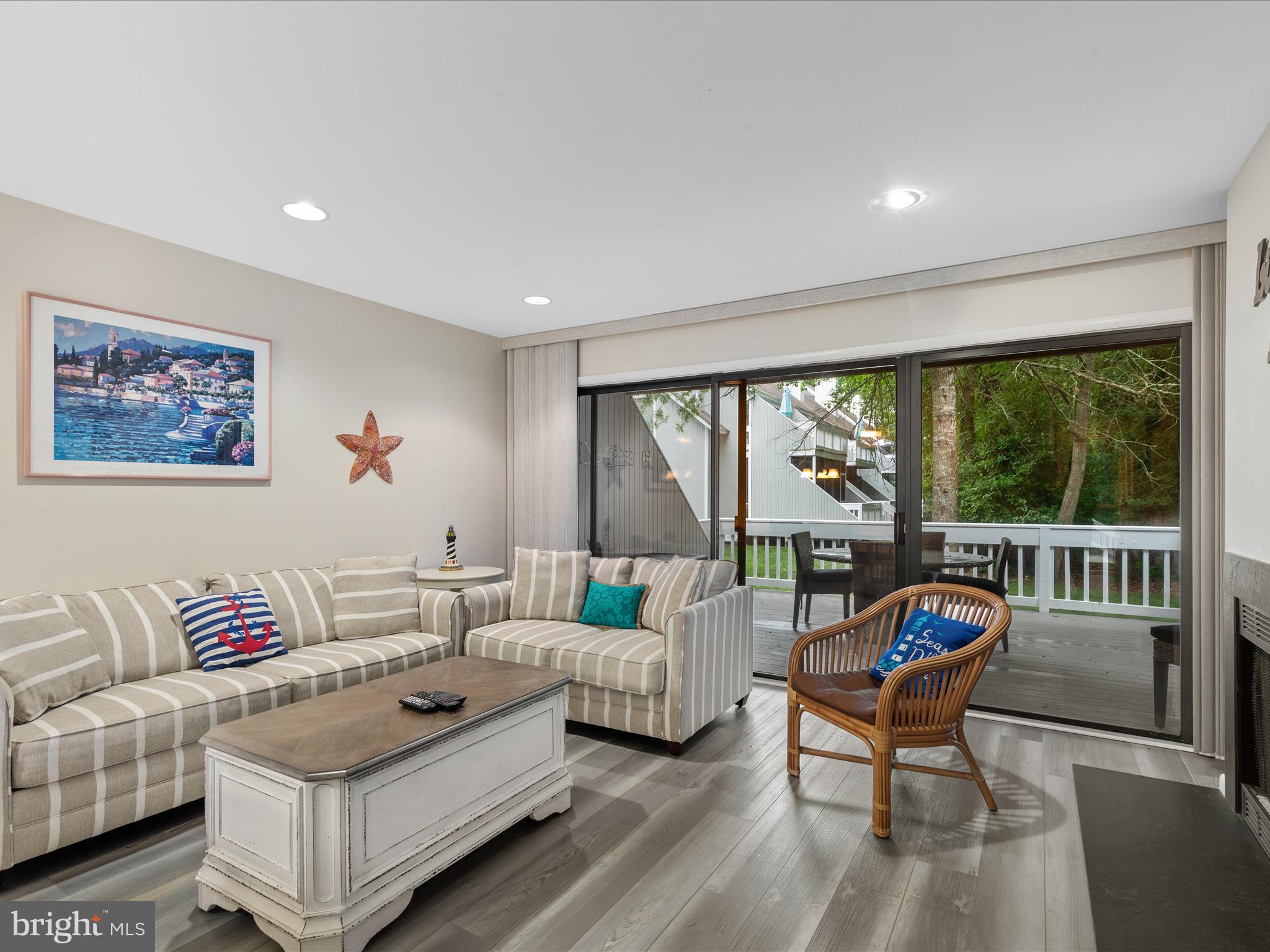SEA COLONY WEST - Residential