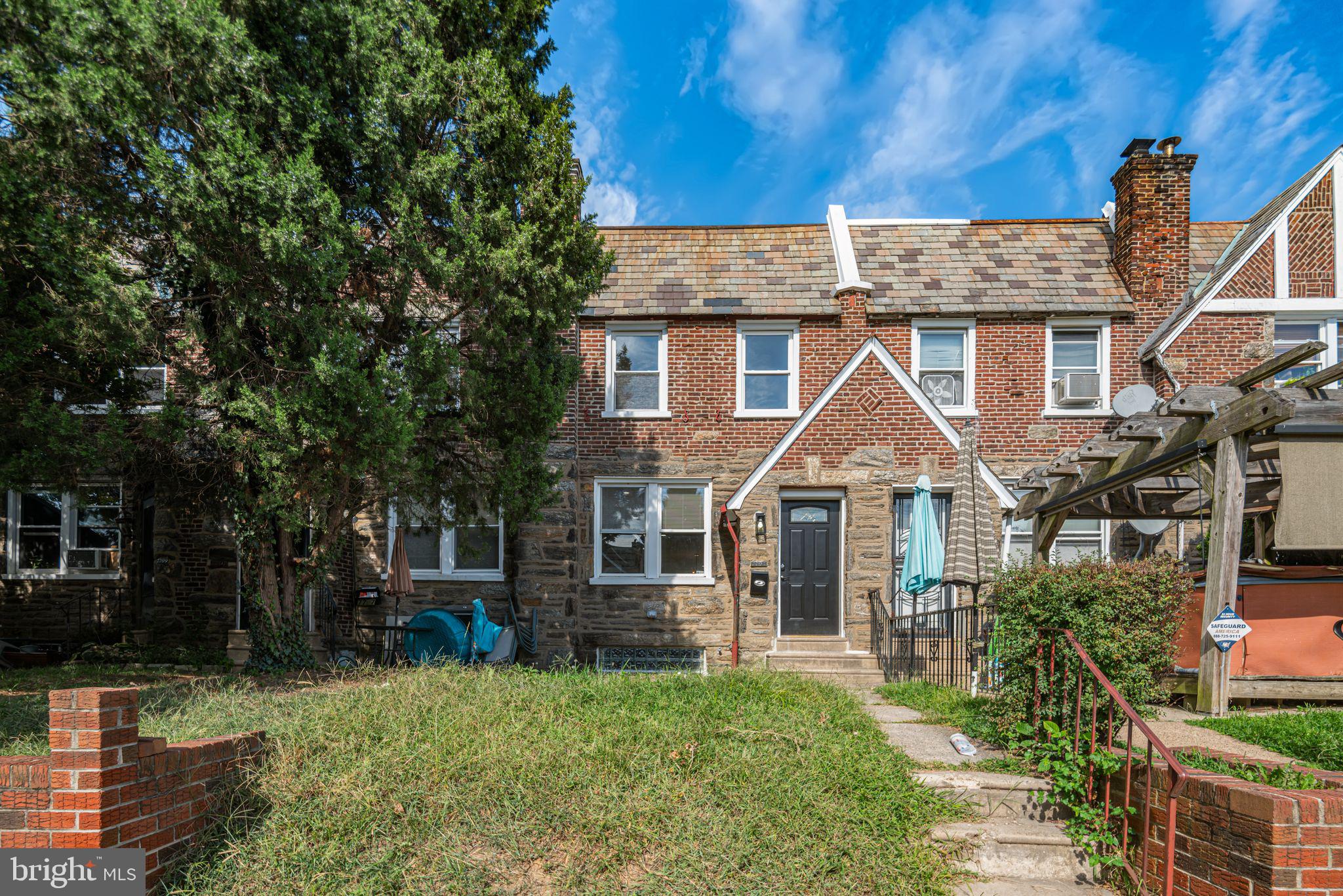 WEST OAK LANE - Residential