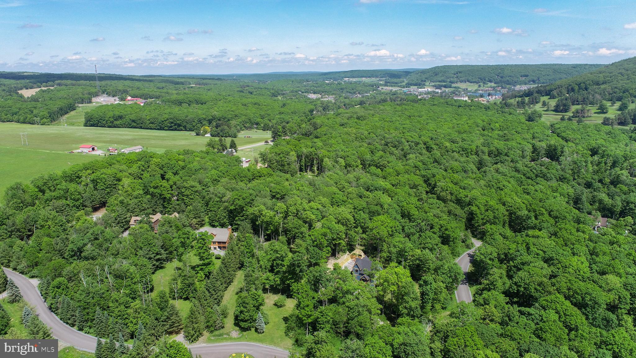 RED OAKS - Land