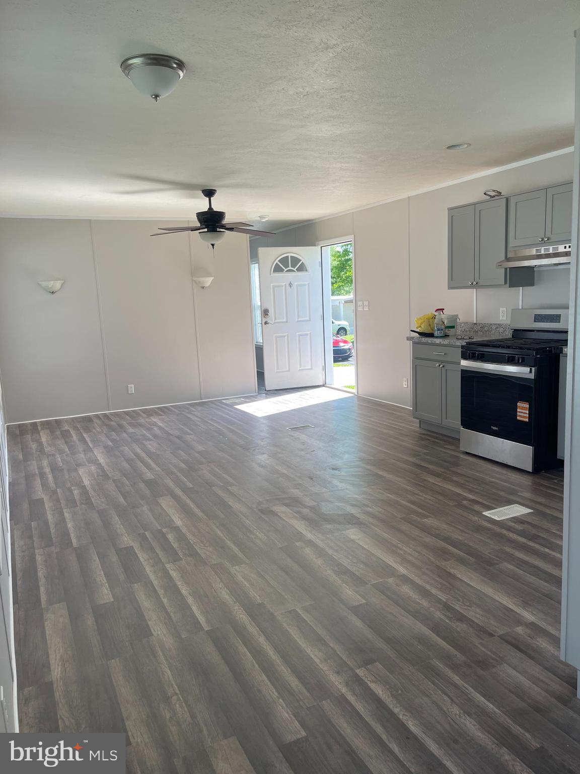 THUNDERBIRD TERRACE - Residential