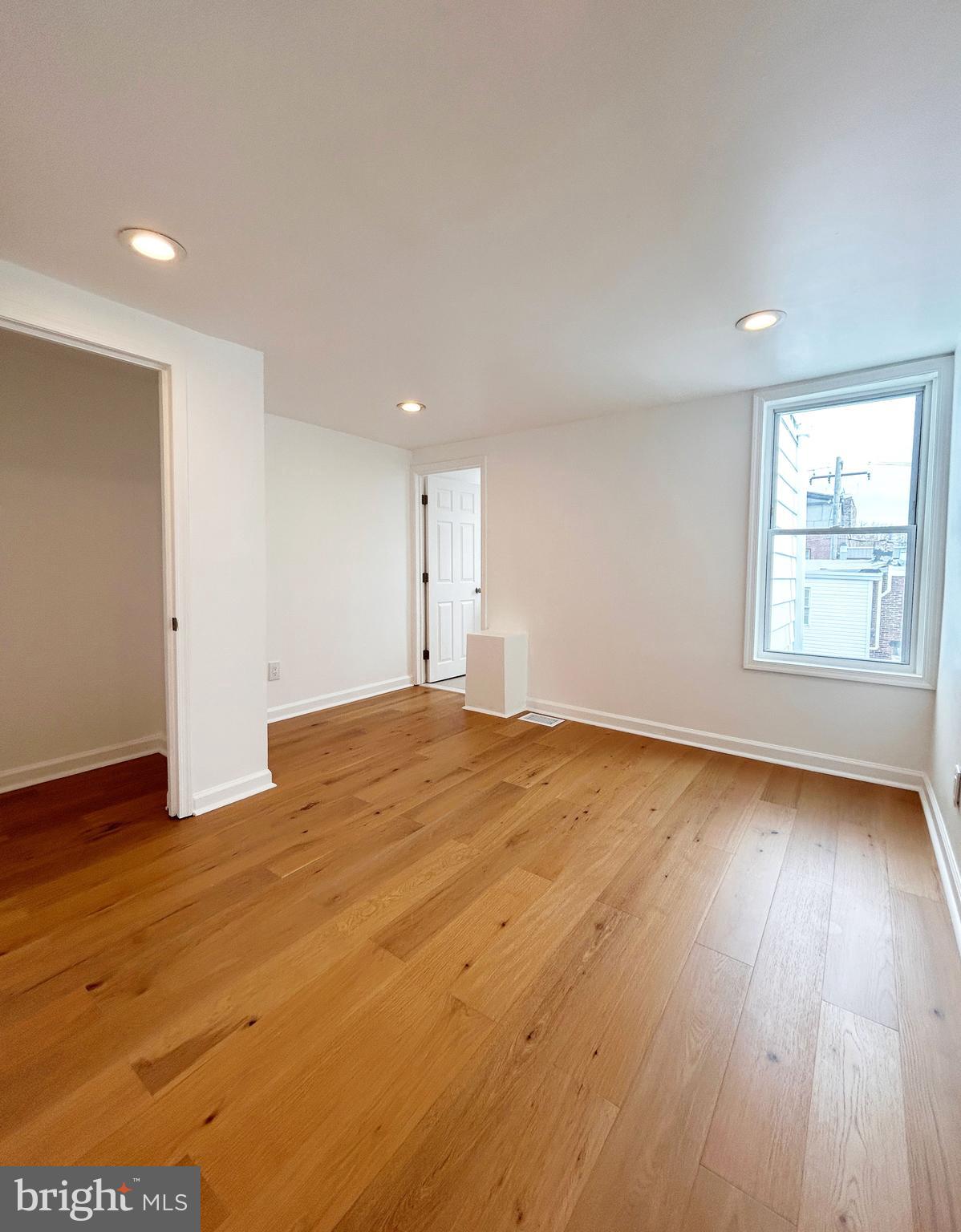 RICHMOND - Residential