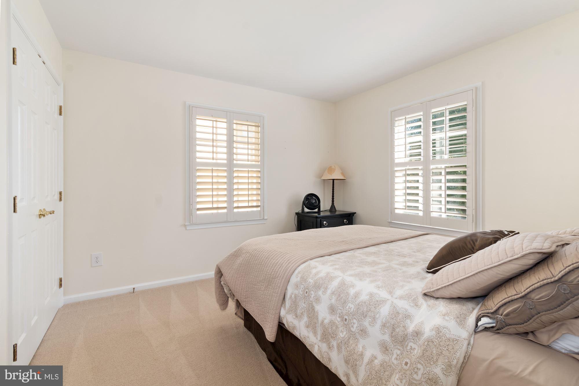 KENTLANDS - Residential