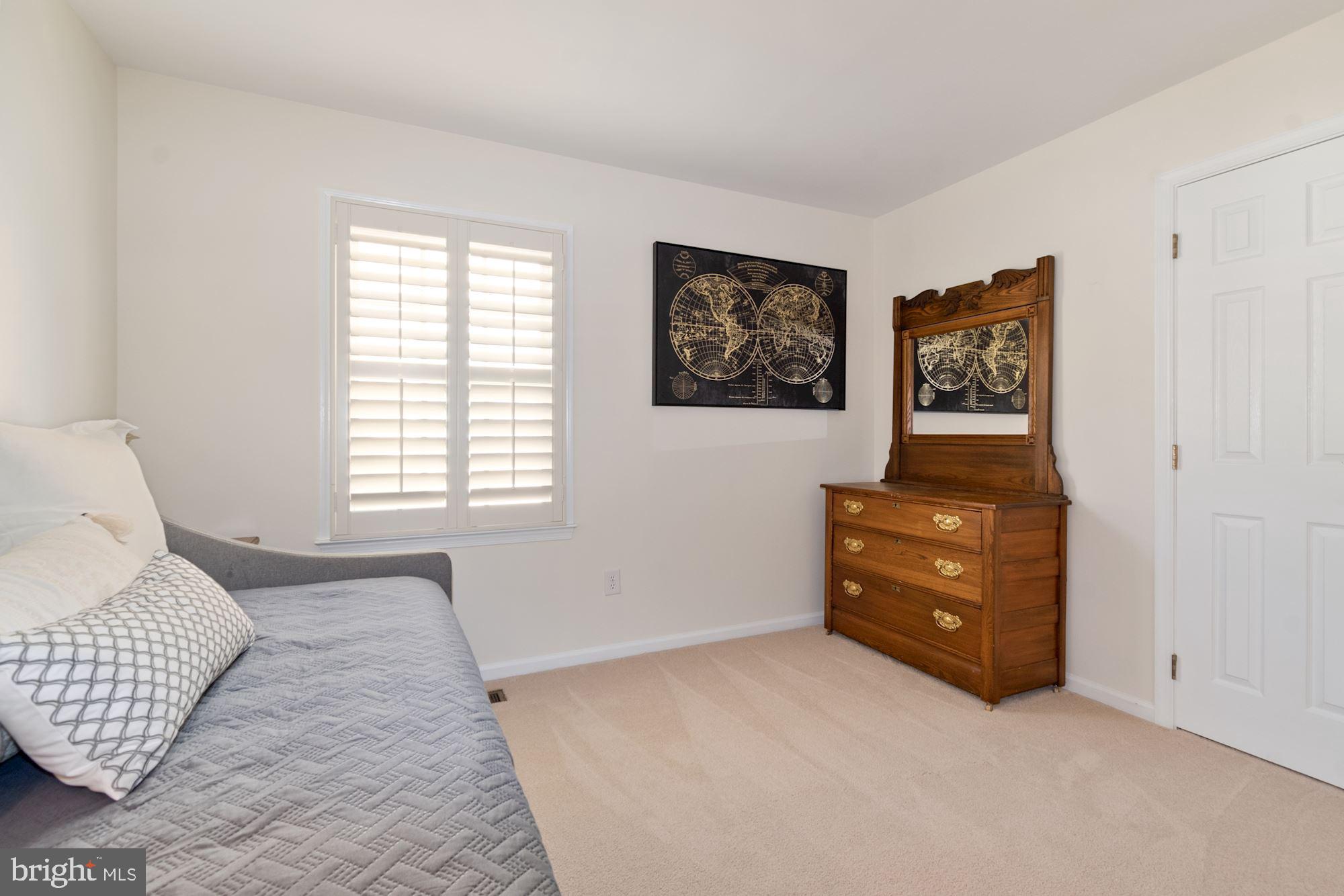 KENTLANDS - Residential