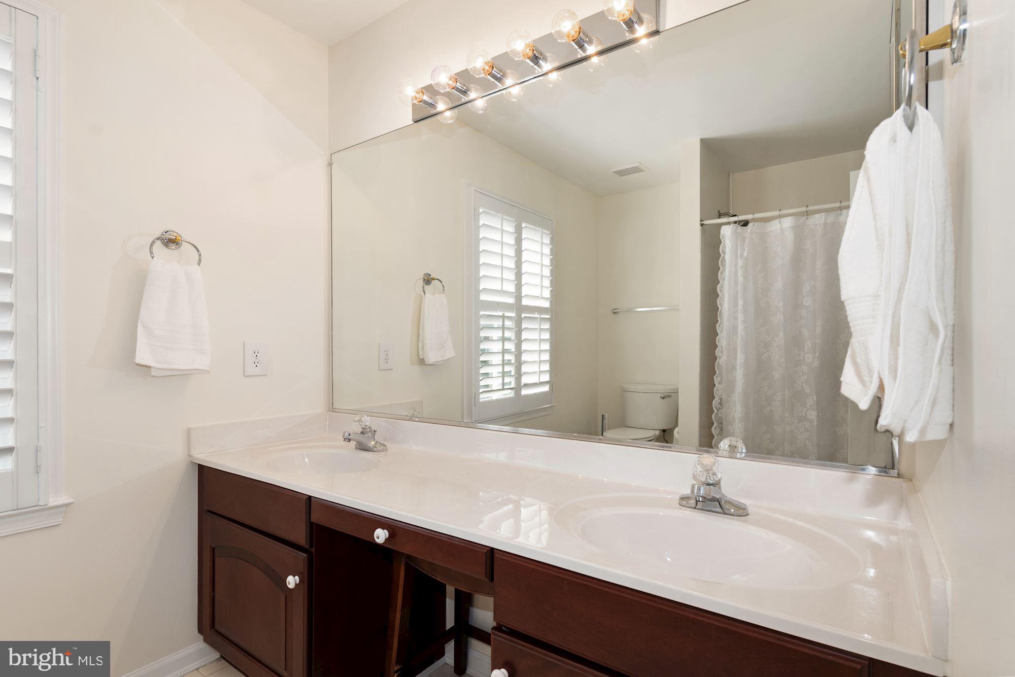 KENTLANDS - Residential