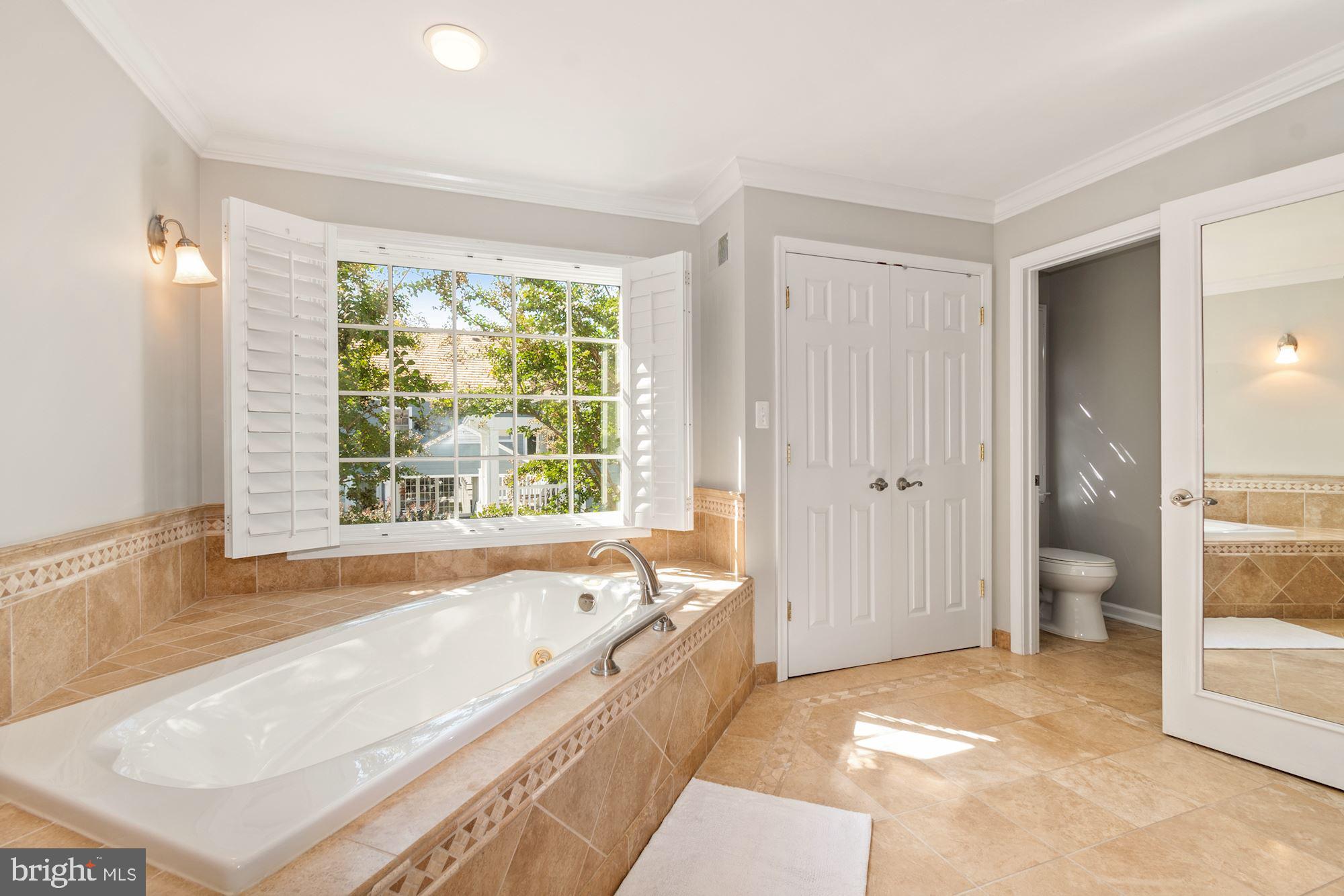 KENTLANDS - Residential