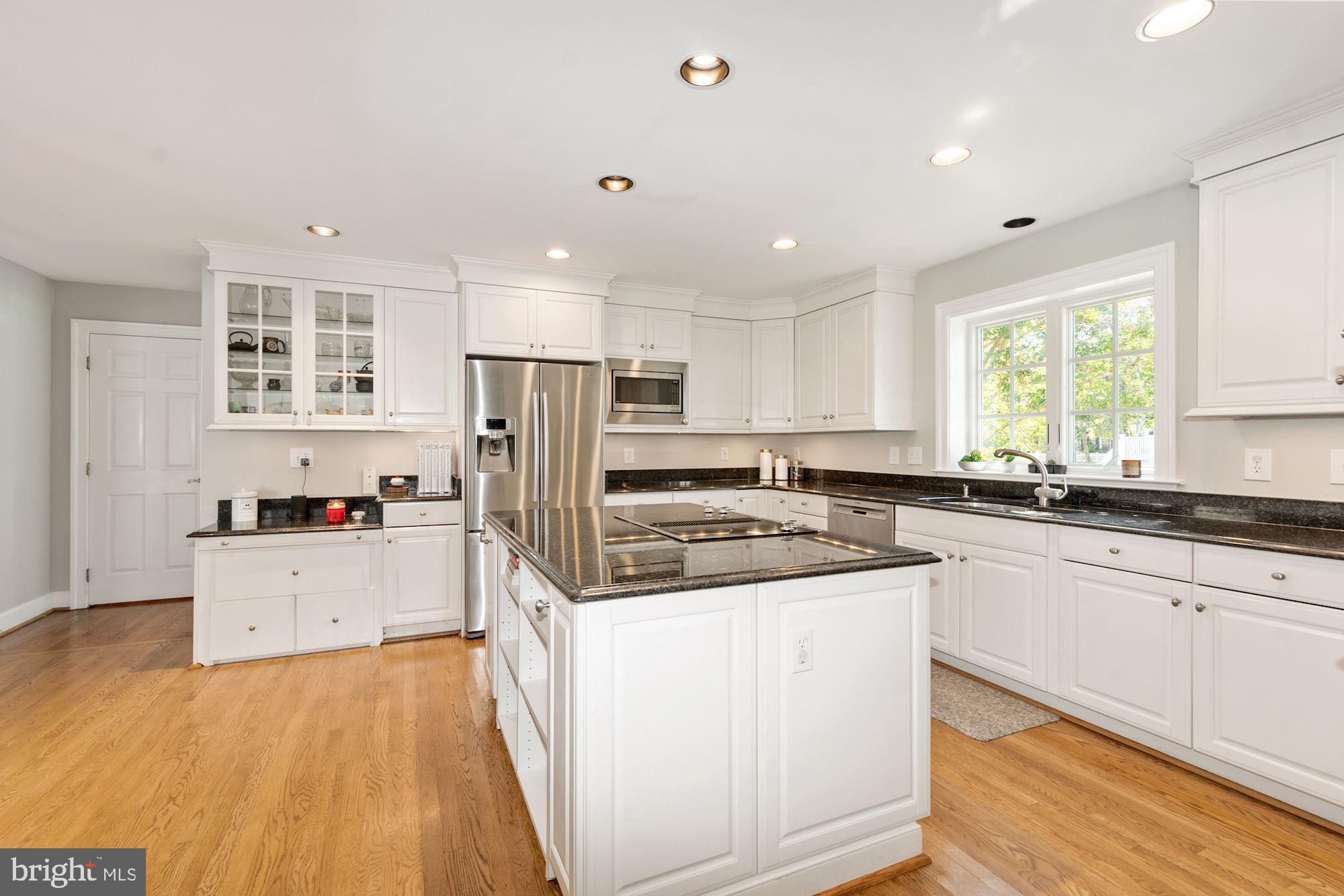 KENTLANDS - Residential