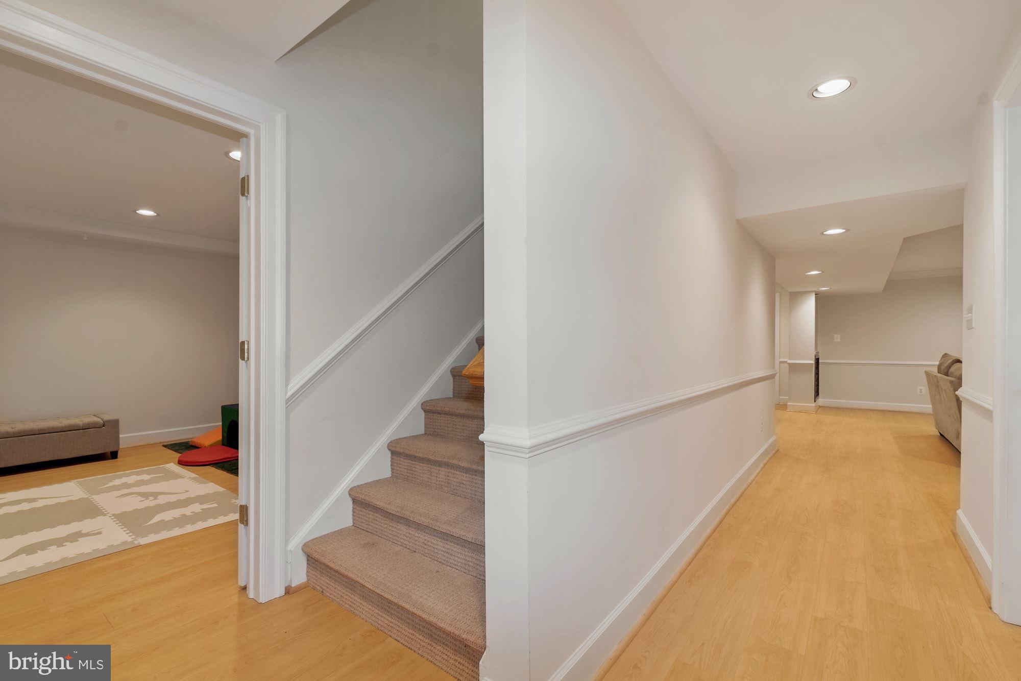 KENTLANDS - Residential