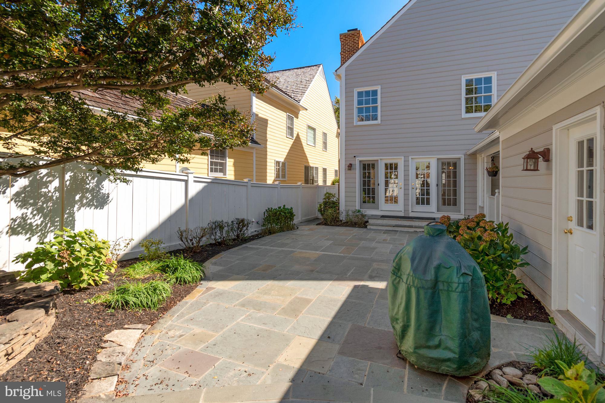 KENTLANDS - Residential