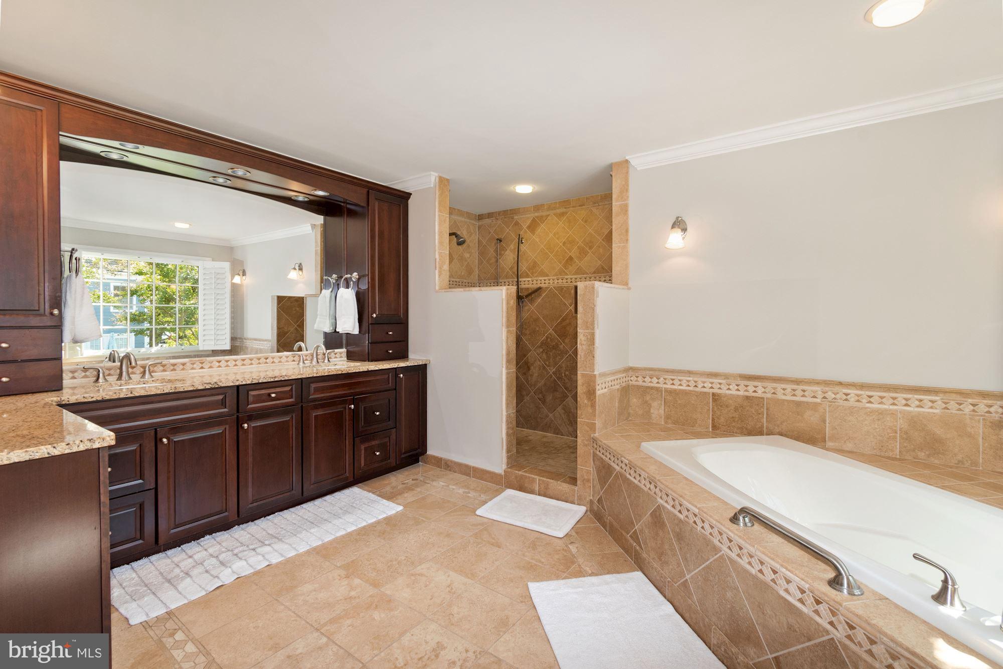 KENTLANDS - Residential